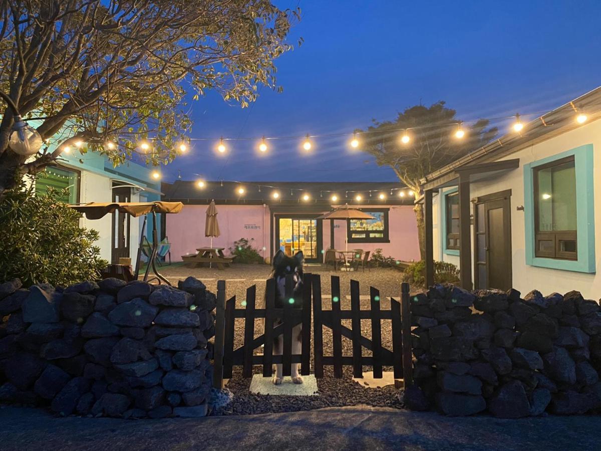 Lefthander Guesthouse เมืองเชจู ภายนอก รูปภาพ
